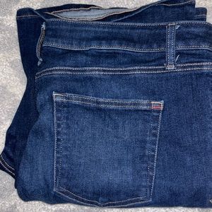 EEUC women’s Edgley mid rise flair jeans.